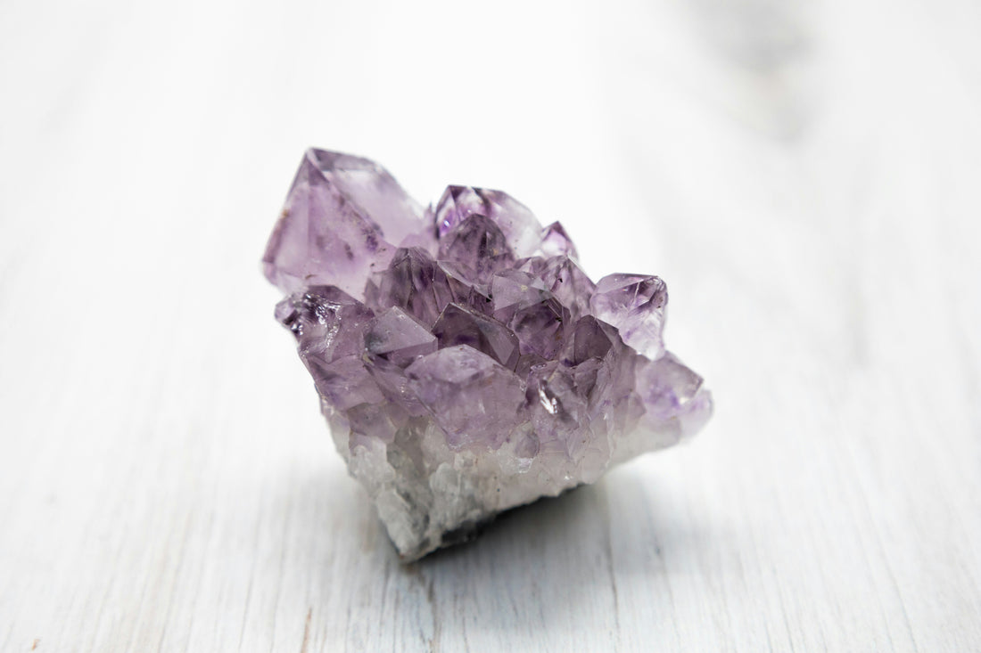 Crystal & Essential Oil Pairings: How to Create More Intentional Rituals